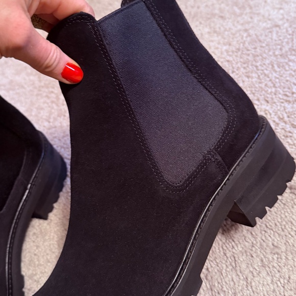 NWOT: La Canadienne CYE SUEDE BOOTIE, blk, size 9 - Picture 10 of 10